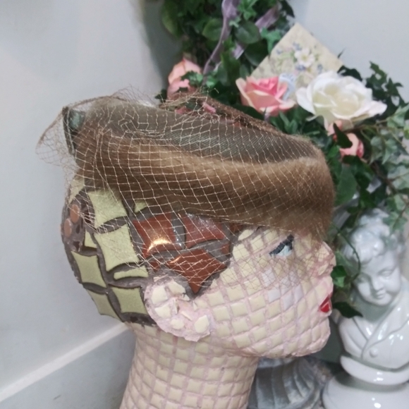 Vintage Netted Brown Mink Ring Fascinator - Picture 3 of 9